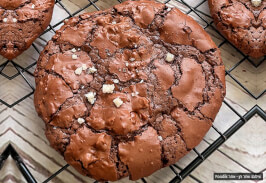 עוגיות שוקולד רעידת אדמה סדוקות ללא גלוטן